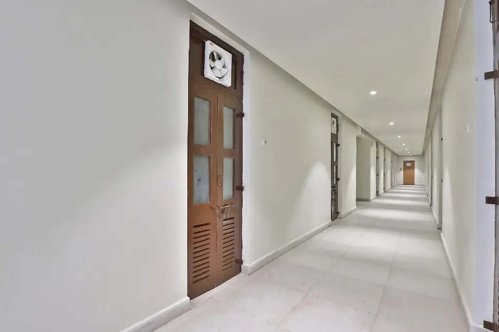 Сомнатх: Hotel Satkar