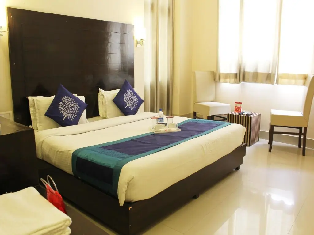 Бахадрабад: Hotel Gangotri
