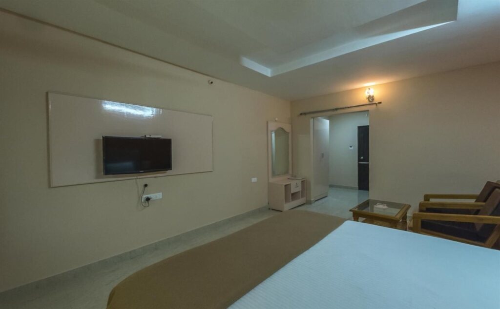 Тирупати: Hotel Kola Grand