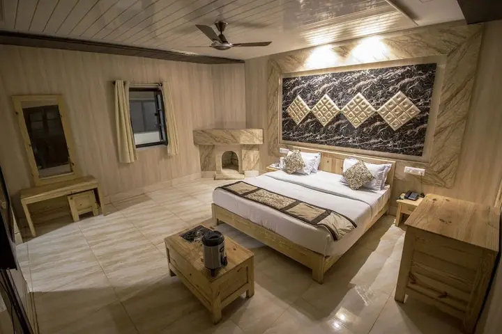 Пачмарай: ARK Resorts