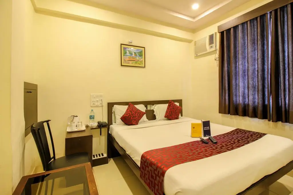 Мумбаи: FabHotel Midaas Comforts