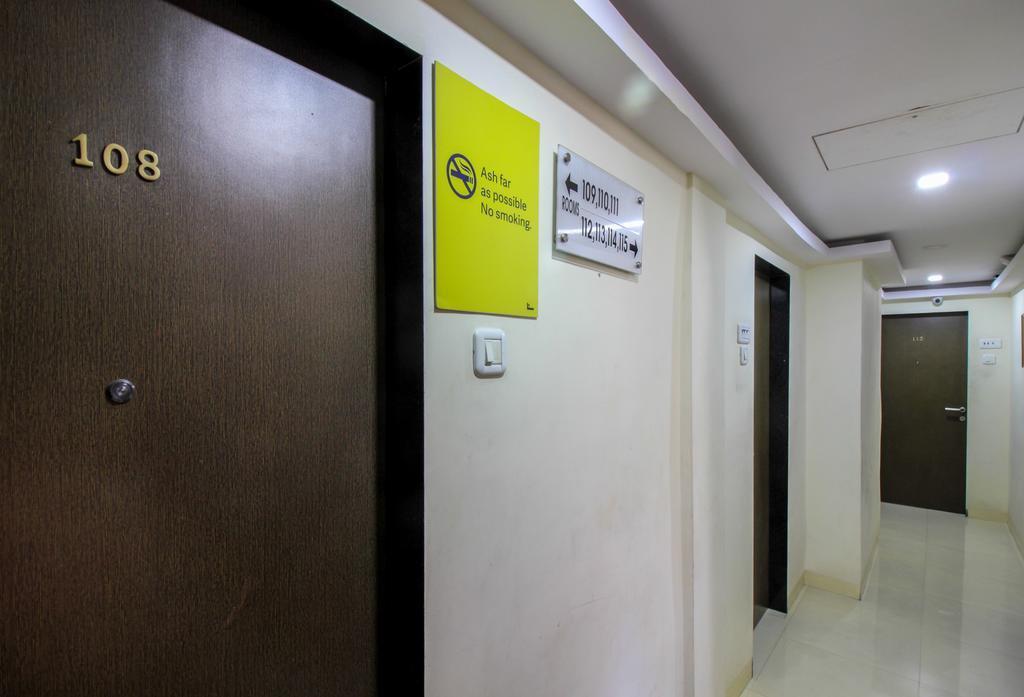 Мумбаи: FabHotel Midaas Comforts