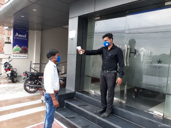 Крепость Jhansi: Hotel Blue Star