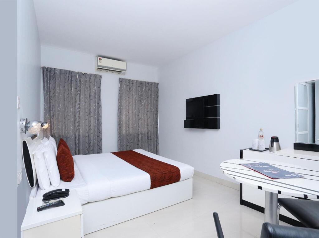 Эрамаллур: Hotel Malabar Illam