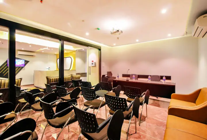 Мумбаи: Super Townhouse Oak Times Square Le Western