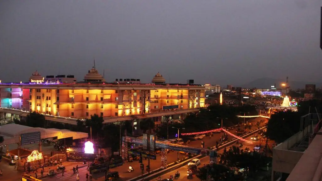 Hotel Govind Heights — фото 1