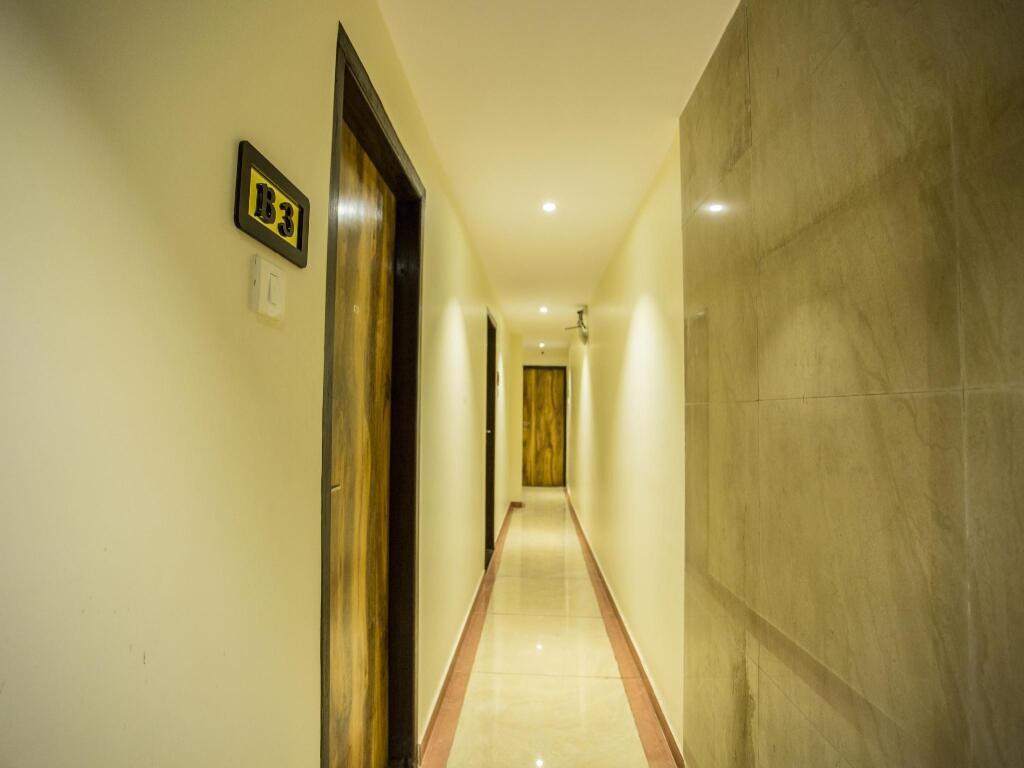 Тхане: Hotel Highland Residency