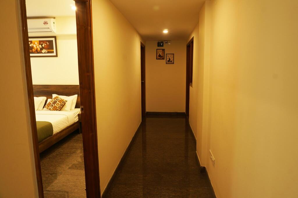 Бангалор: Hotel Royal Serenity Kammanahalli