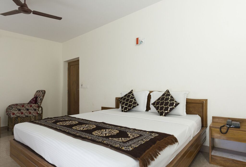 Пури: Hotel MJ Residency
