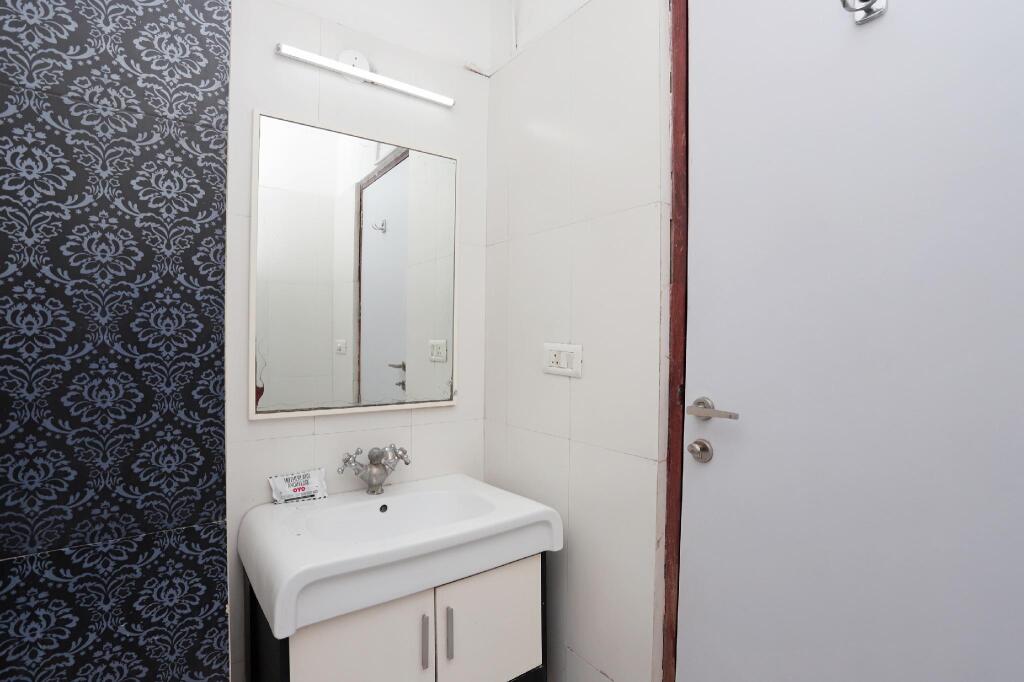 Гуруграм: OYO 40989 Hotel Amigo