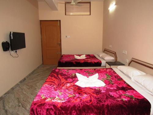 Валпарай: Hotel Saravana Grand