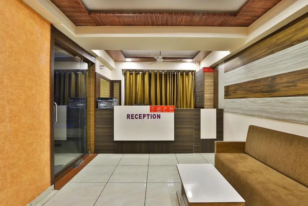 Ахмедабад: Отель Shree Krishna Palace