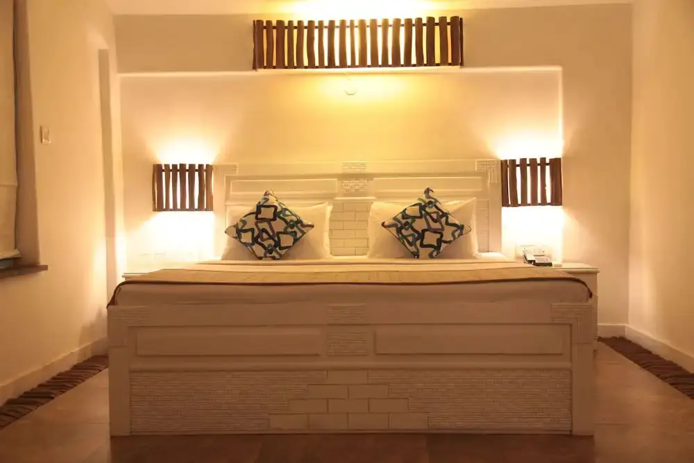 Бага: Eros Boutique Hotel