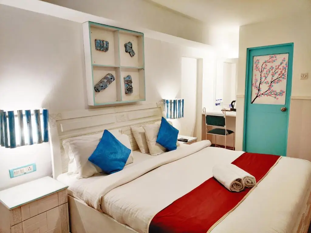 Бага: Eros Boutique Hotel