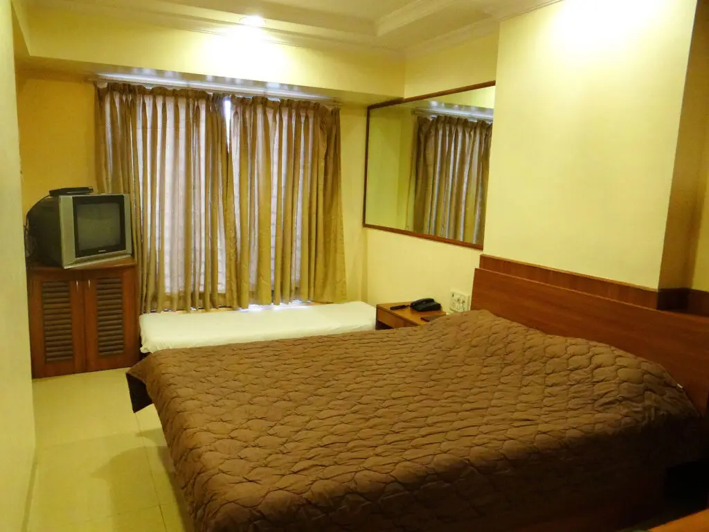 Hotel Lucky Goregaon — фото 1
