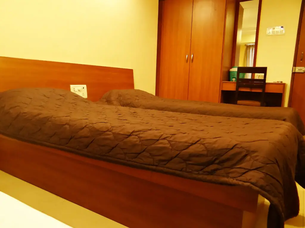 Мумбаи: Hotel Lucky Goregaon