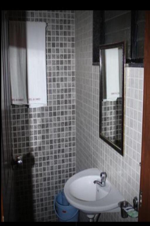 Ширди: Hotel Sai Sangeeta
