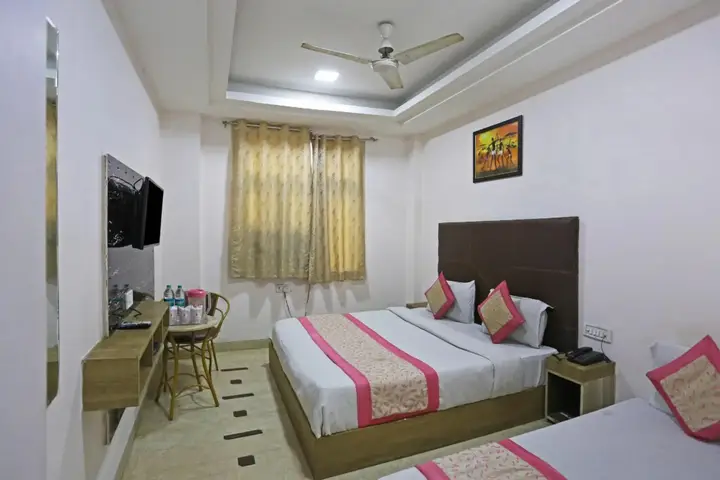 Нью-Дели: Hotel Sterling In Inn