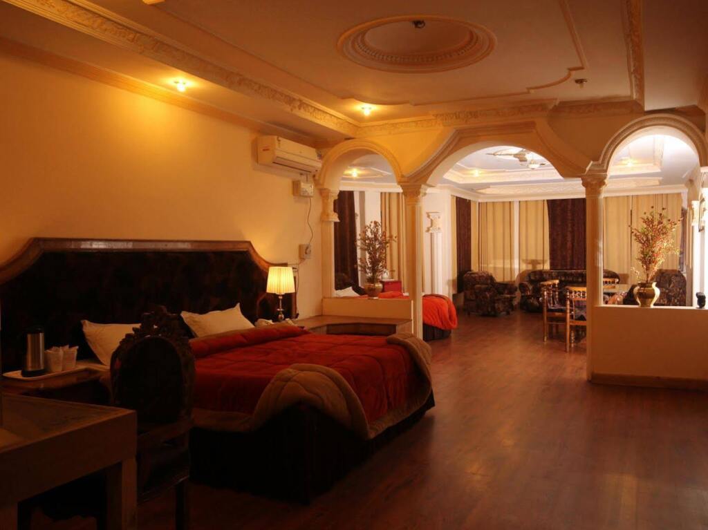 Кангра: Royal Palace Resort