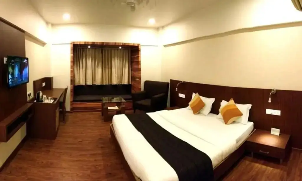 Бхудж: Hotel Ilark