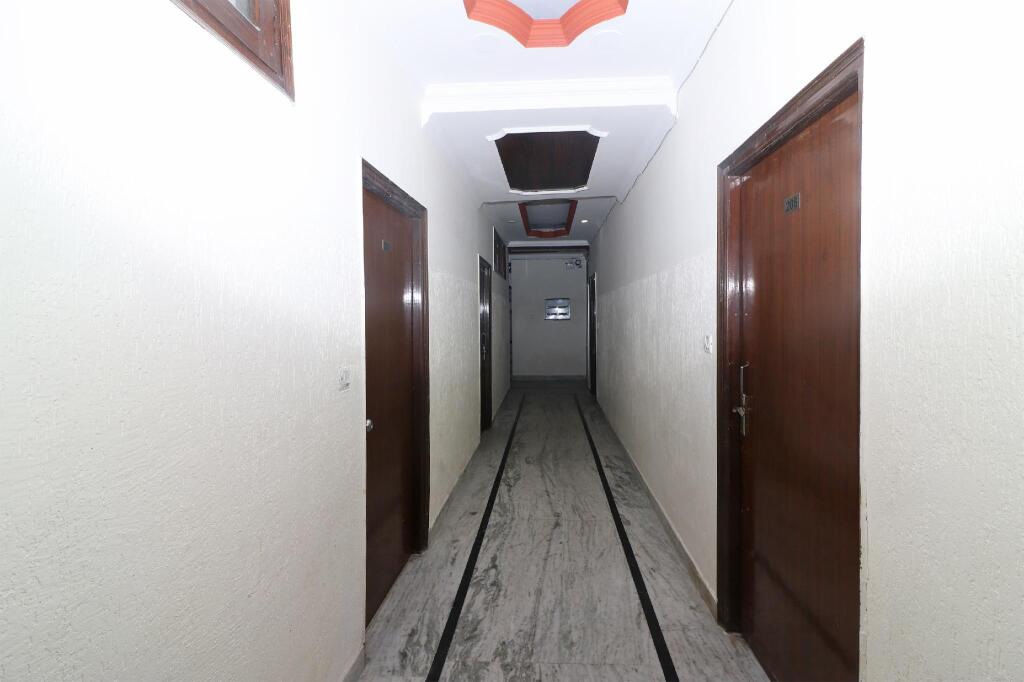 Дехрадун: Capital O 9905 Hotel Doon Star