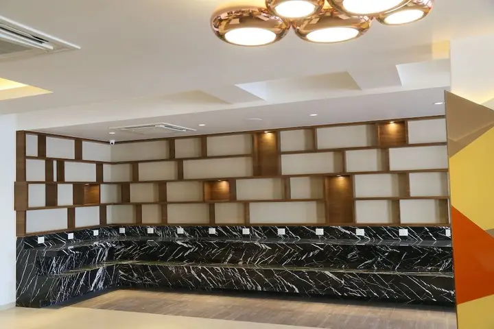 Бага: Hotel Shelsta