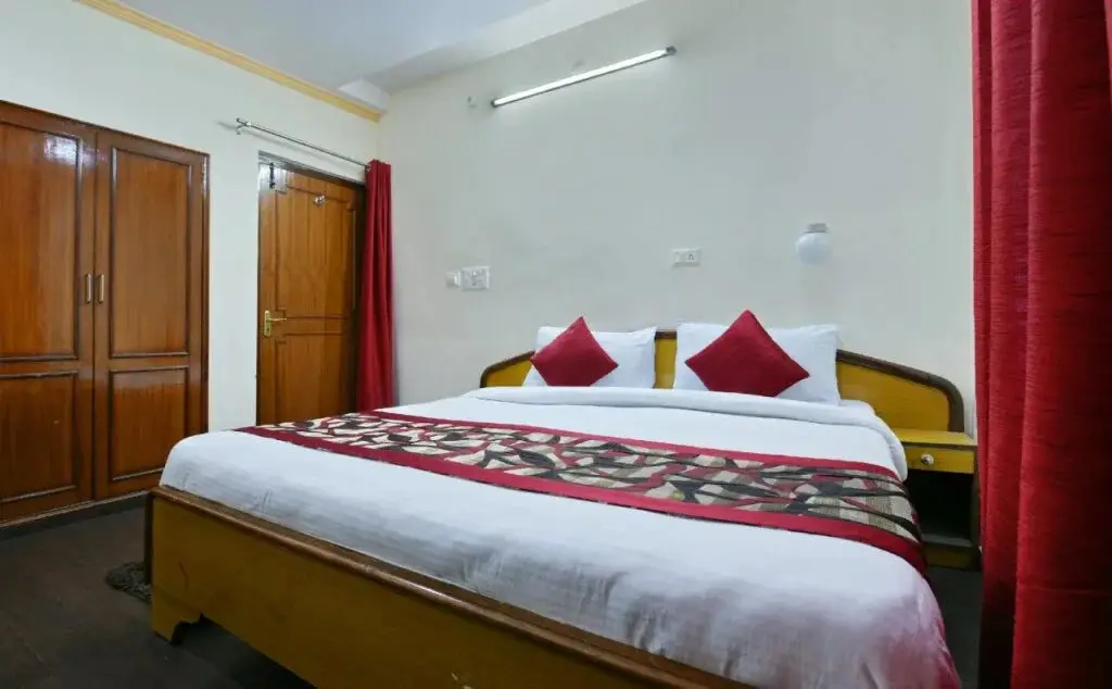 Наинитал: Hotel Dolls Inn