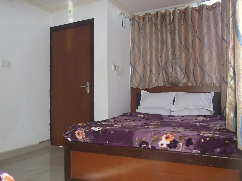 Бодх-Гая: New Hotel Shiva