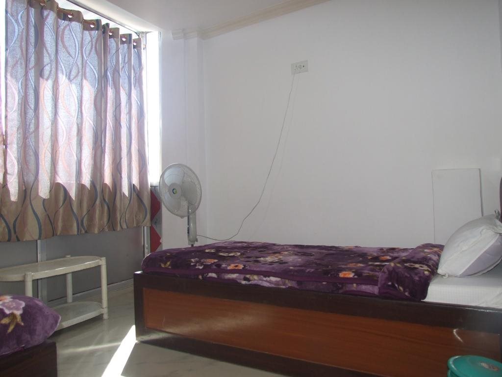 Бодх-Гая: New Hotel Shiva
