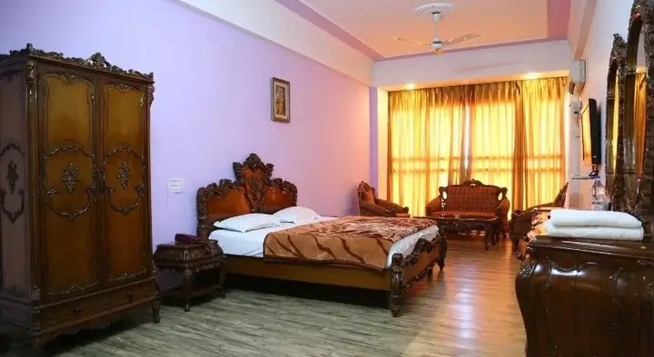 Патьяла: Narain Continental