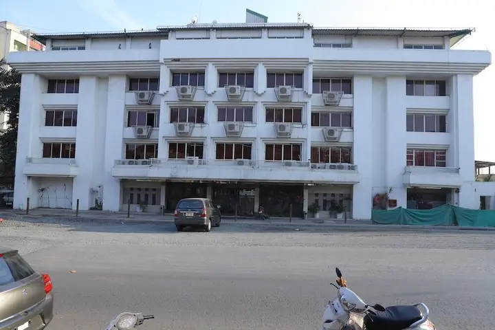 Силвасса: Hotel Presidency Daman