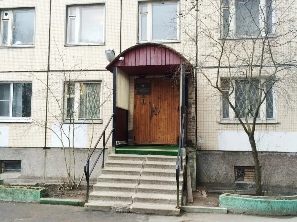 Санкт-Петербург: Aviakonstruktorov 23/1 Apartments