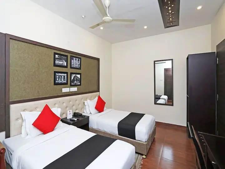 Колката: Capital O 9125 Casa Broadway
