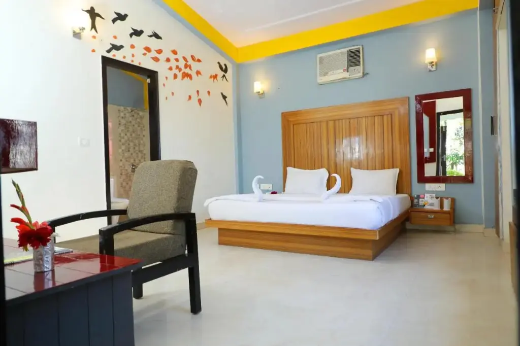 Наинитал: Corbett Treat Resort