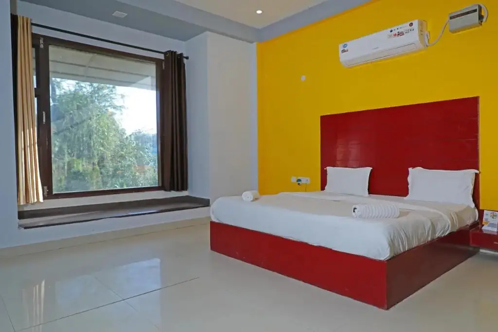 Наинитал: Corbett Treat Resort