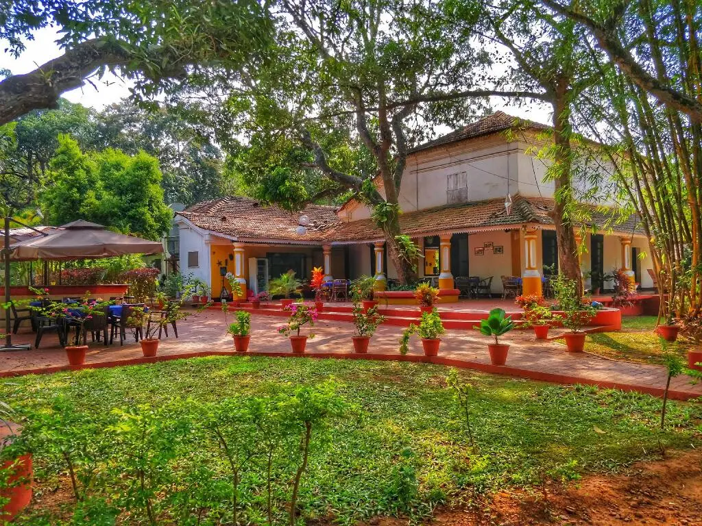 Анджуна: Granpas Inn - Hotel Bougainvillea