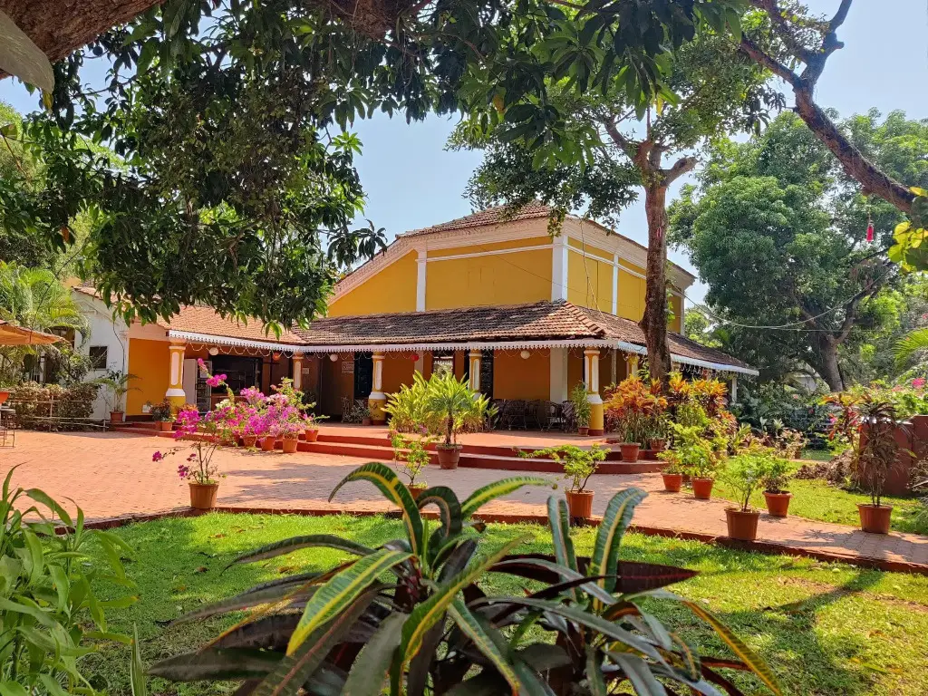 Анджуна: Granpas Inn - Hotel Bougainvillea