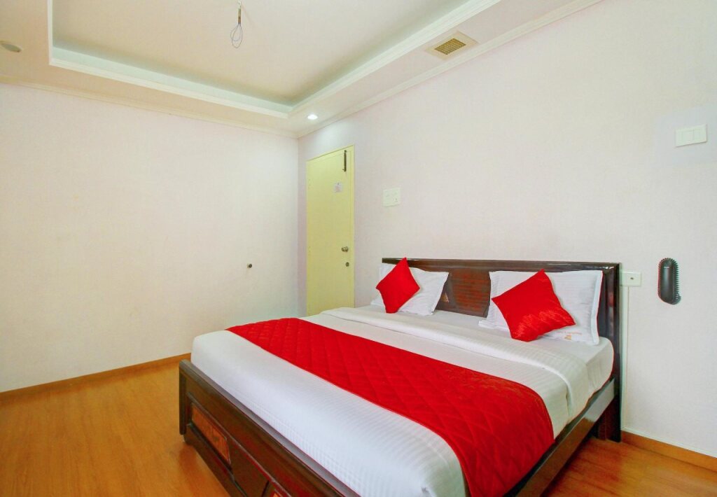 Коимбатур: OYO 6732 Dheeran Residency