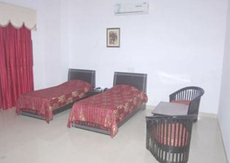 Крепость Ramnagar: Hotel Premdeep International