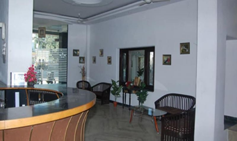 Крепость Ramnagar: Hotel Premdeep International