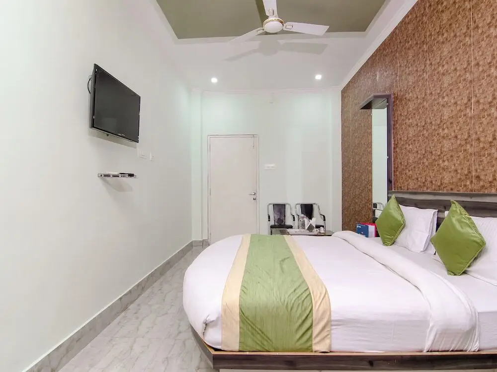 Варанаси: Fabhotel Deepak Palace