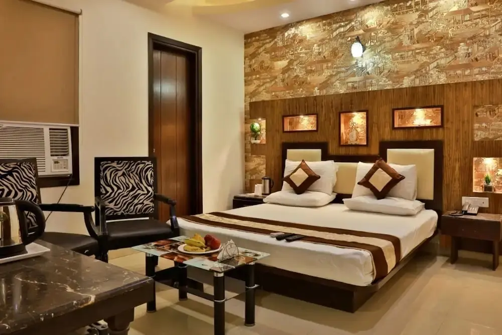 Нью-Дели: Hotel KNK International