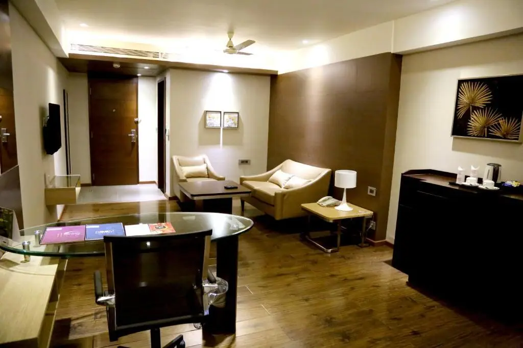 Hotel Shakti Continental — фото 1