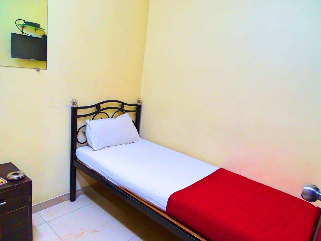 Мумбаи: Decent Guest House