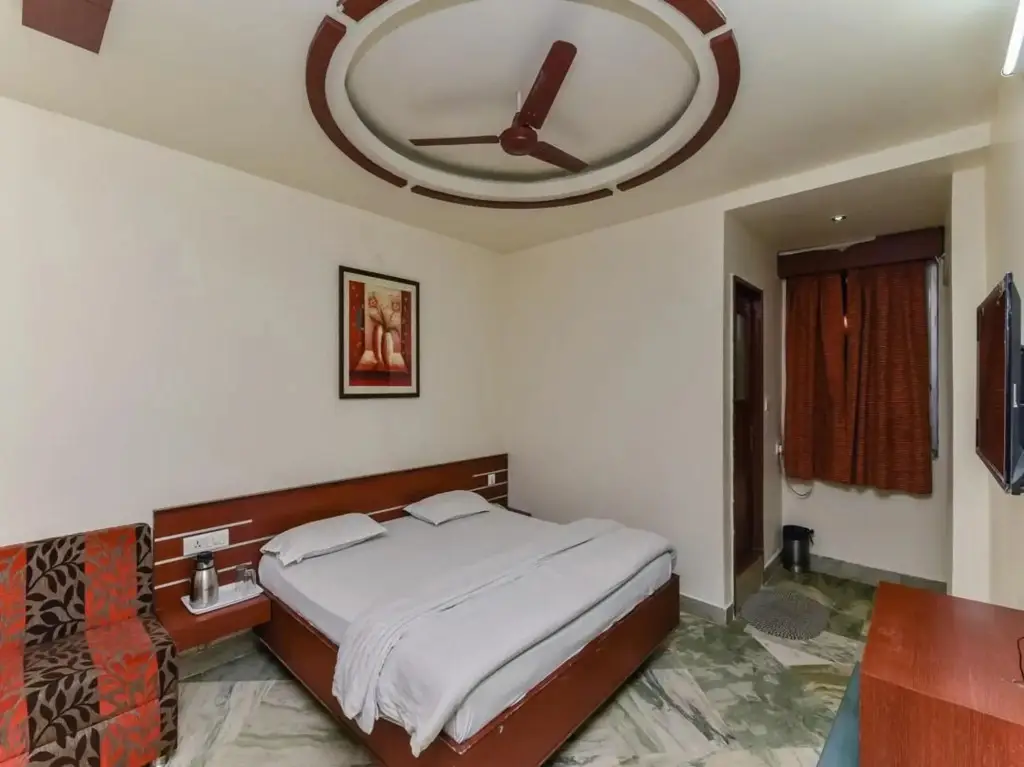 Бхопал: Hotel Anjalik
