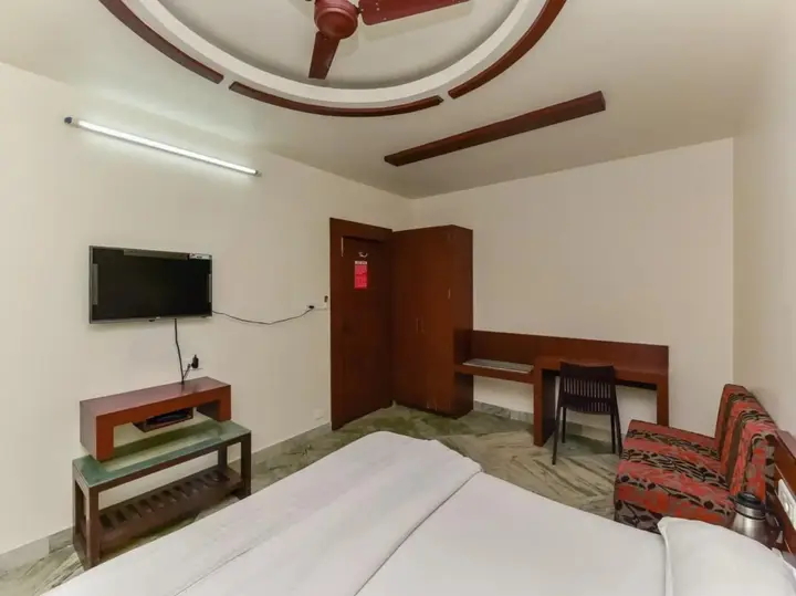 Бхопал: Hotel Anjalik