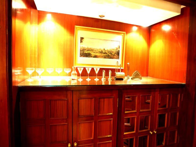 Джаландхар: Aveda Hotel Kamal