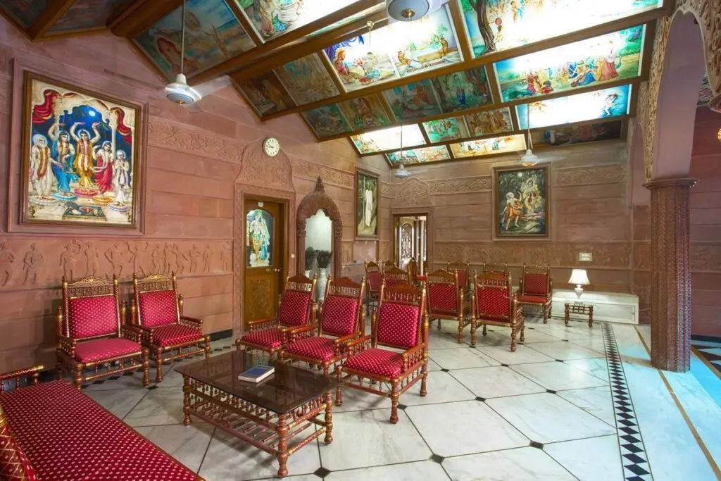 Ангамали: Vrindavan Retreat