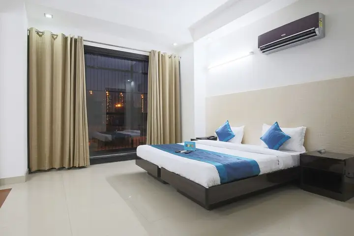 Нойда: FabHotel Exotica Noida Expressway