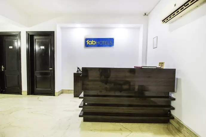 Нойда: FabHotel Exotica Noida Expressway